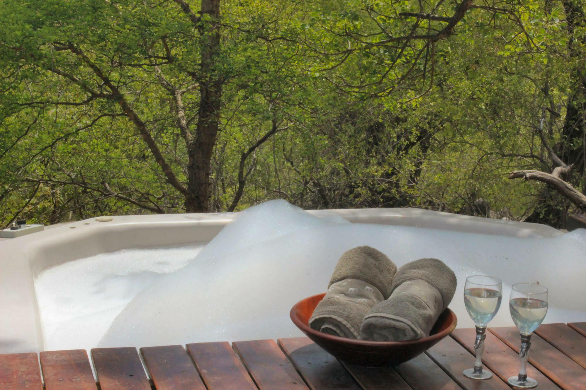Roamers Rest Safari Lodge Balule Game Reserve Exterior photo